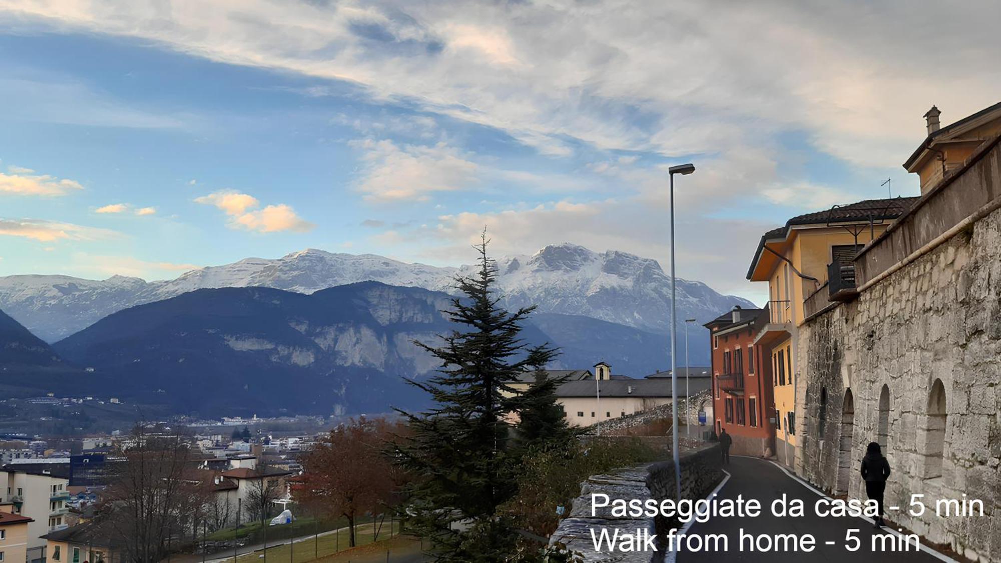 Over The Castle Apartment Trento Ngoại thất bức ảnh